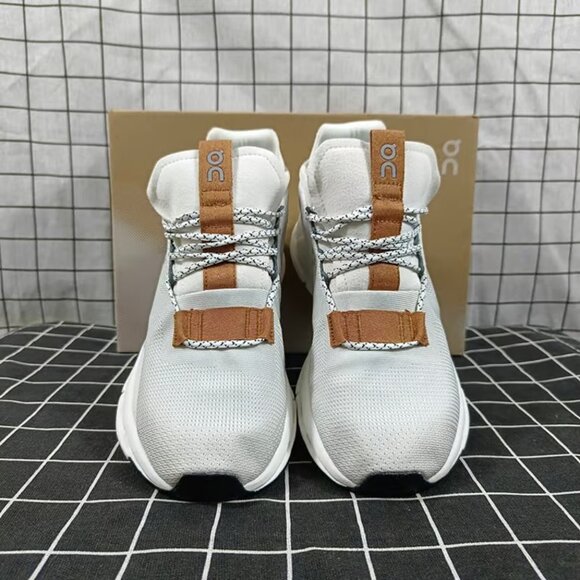 On Running Couldnova Women Shoes White Pearl - Picture 1 of 5